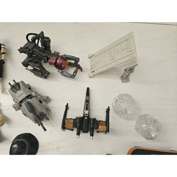 Star Wars action figures and accessories lot - Picture 5 of 11